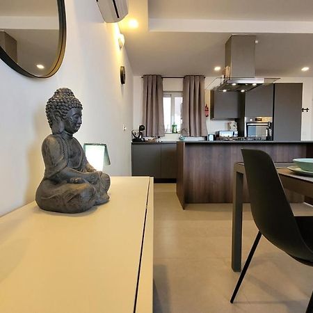 Stylish - Modern - Large Terrace - 2 Bed - 200 M From Sea - Fully Air Con Appartement St. Paul's Bay Buitenkant foto